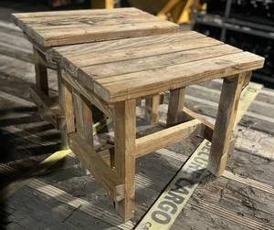 lot 351 image: PatioOutdoor Furniture - Small End Table Wooden Rustic 24in x 15in 20in