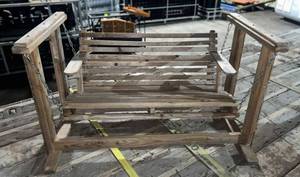 lot 347 image: PatioOutdoor Furniture - Swinging Glider 48in X 21in Seating