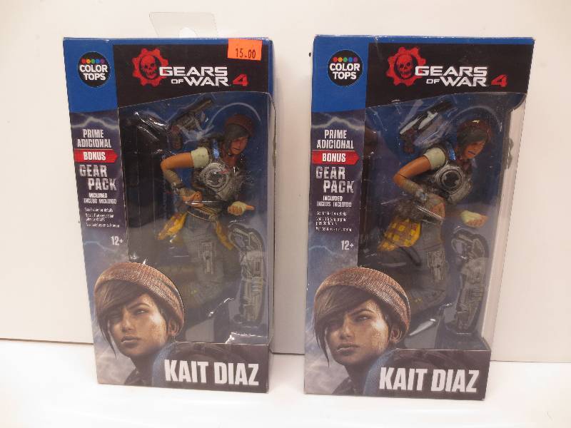 lot 1253 image: Lot of 2 gears of war 4 figure