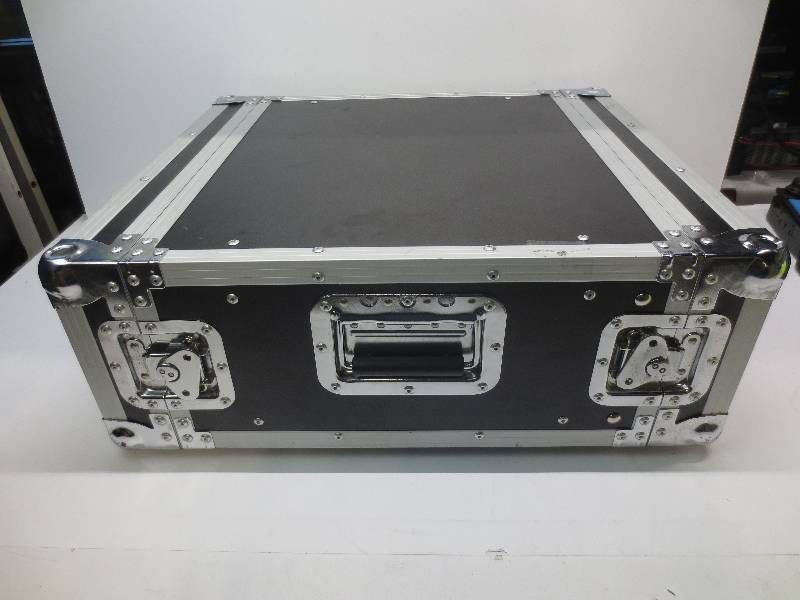 lot 3009 image: Amp case