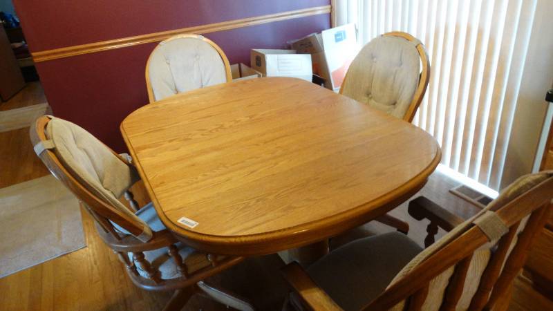 Solid Oak Double Pedestal Dining Table W 4 Oak Arm Chairs On