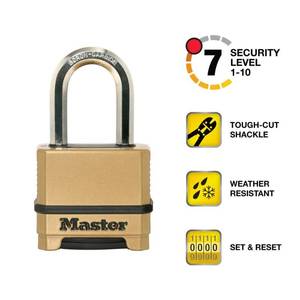 lot 2200 image: Master Lock Covered Laminated Steel 48 mm (1-78 in) Padlock with Key  38 mm (1-12 in) shackle  2 pack