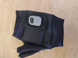 lot 16112 image: Smart Heated Glove with Temperature Control