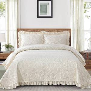 lot 1336 image: DJY Queen Quilt Bedding Set Size, Beige Ruffled Lightweight Soft Bedspreads Queen Size Coverlet, Basket Weave Quilted Blanket Thin Quilt Bed Cover for All Season - 3 Piece (1 Quilt, 2 Pillow Shams)