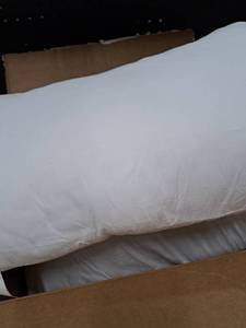 lot 1379 image: Small white pillows  18X10in