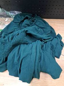 lot 2475 image: Green 4XL ladies dress