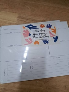 lot 2480 image: Motivational Weekly Planner Notepad Set