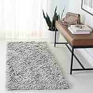 lot 8226 image: A 24 x 18in Small Bathroom Mat
