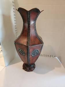 lot 1024 image: Metal vase 19.5 in tall