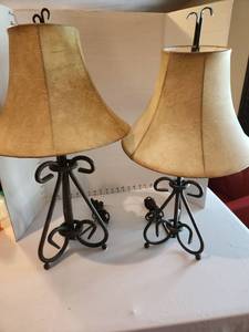 lot 1039 image: 2 matching wrought iron lamps 23 in tall
