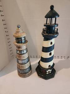 lot 1048 image: 2 light houses tallest 15 in