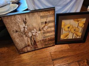 lot 1049 image: 2 floral prints largest 20.5 x 20.5