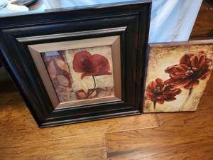 lot 1051 image: 2 floral prints largest 23 x 23