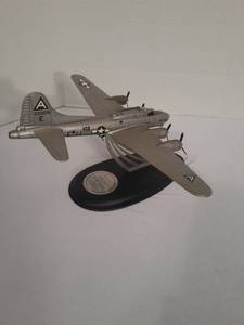 lot 1103 image: B-17G Flying Fortress.  Approximately 7 x 13.  Missing a piece on top.  See pictures