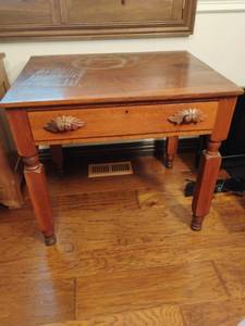 lot 1139 image: Antique Oak Side Table with Carved Drawer Pull.  Top needs repair.  28.5 x 32 x 25.5