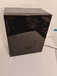 lot 1143 image: Samsung Sub Woofer