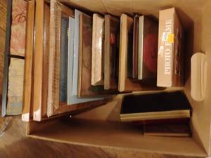 lot 1158 image: Picture Frames. 8 x 10 to 3 x 4