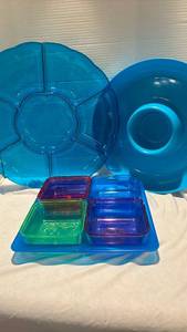 lot 1213 image: Colorful Plastic Serving Dishes Set - Divided Plates and Platters