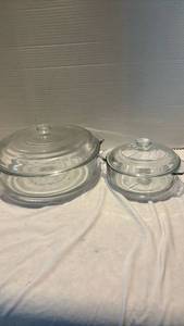 lot 1216 image: Clear Glass Casserole Dishes with Lids - Set of 2