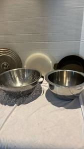 lot 1219 image: Miscellaneous Kitchen Items