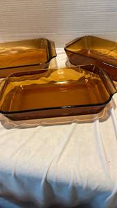 lot 1222 image: Amber Glass Baking Dish Set - 3 Piece Rectangular Casserole Dishes