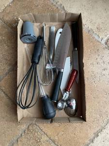 lot 1227 image: Miscellaneous Kitchen Utensils