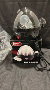 lot 1231 image: Parini Electric Egg Cooker with Clear Dome Lid - new in box