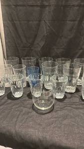 lot 1232 image: Glasses