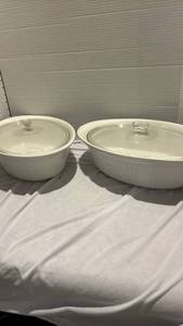 lot 1241 image: Corningware French White 4 qt Casserole Dishes with Glass Lids - Set of 2
