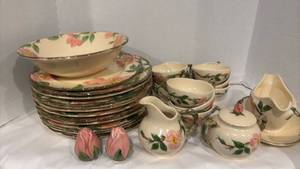 lot 1278 image: Desert Rose Pattern Franciscan Dinnerware Set with Serving Pieces