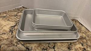 lot 1286 image: Commercial Aluminum Sheet Pans Pizza Hut