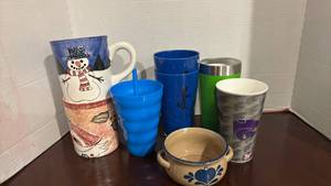 lot 1303 image: Mixed Drinkware Collection - Snowman Mugs, Tumblers, and Ceramic Bowl
