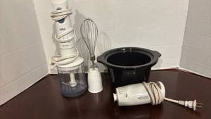 lot 1314 image: Braun 200W Hand Mixer with Kitchen Gourmet Attachments