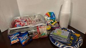 lot 1326 image: Party Supply Bundle - Betty Crocker Baking Set with Decorations