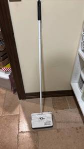 lot 1350 image: Fuller Brush Co. Manual Floor Sweeper