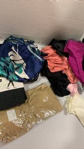 lot 1468 image: Ladies pjs, panties and leggings mostly size Med