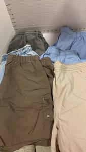 lot 1476 image: Shorts size ML