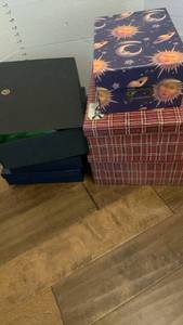 lot 1506 image: Gift boxes