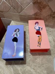 lot 1557 image: Pin-Up girl plastic Kleenex holders