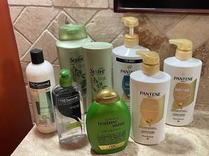 lot 1564 image: Pantene Pro-V and other hair conditioner and more (all are nearly full)