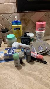lot 1574 image: Lotions, Q tips and more