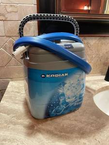lot 1579 image: Kodiak polar care
