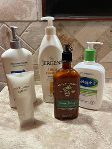 lot 1588 image: Lotions