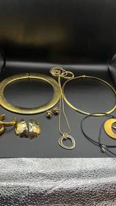 lot 1915 image: Gold-Tone Fashion Jewelry Set with Moon Star Pendant