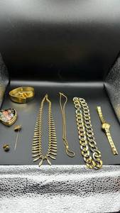 lot 1926 image: Costume Jewelry Collection - Gold Tone Necklaces, Seiko Watch, and Accessories