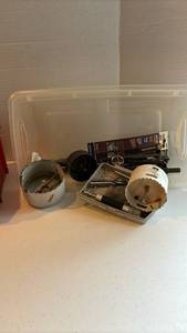 lot 3011 image: Miscellaneous garage items