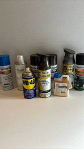 lot 3017 image: Spray Paint and More