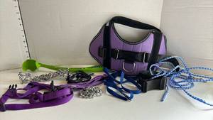 lot 3027 image: Dog Leashes, collars, Etc.