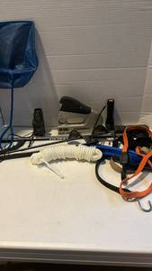 lot 3121 image: Miscellaneous Garage items