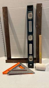 lot 3122 image: Rubber mallet, t squares and a level